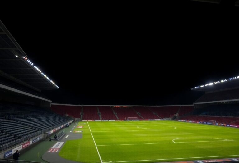 1216x832 15 19 45 21 262124802