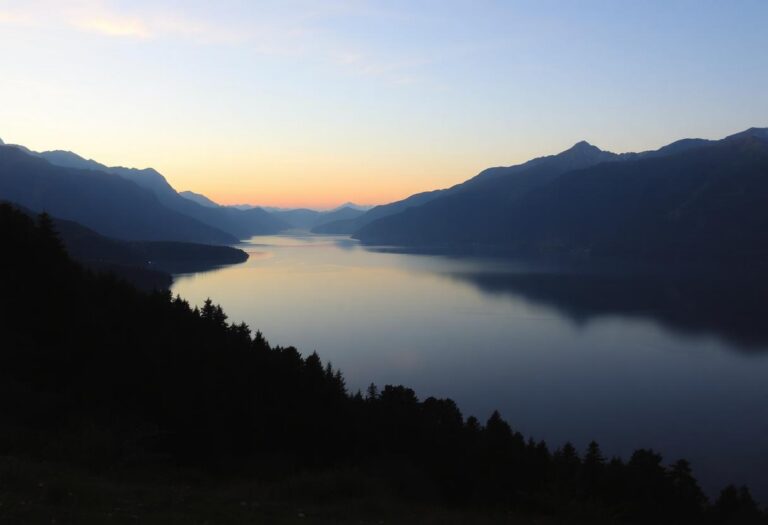 1216x832 16 18 30 29 518878911