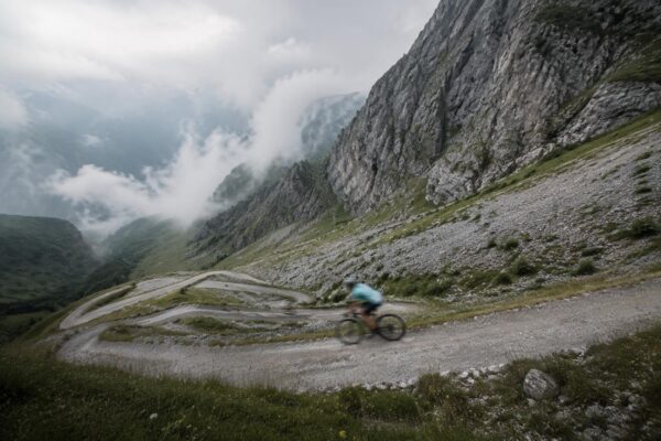 Pogacar domina il Tour de France 2026: record e numeri da capogiro