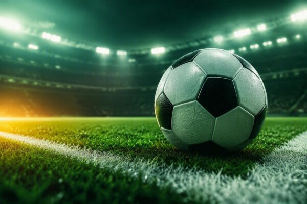 Milan batte Venezia FC 2-0, primo posto in classifica