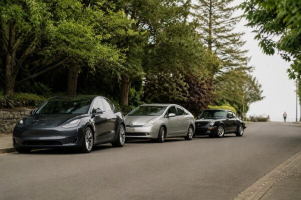 Come scegliere tra motore elettrico, ibrido o termico