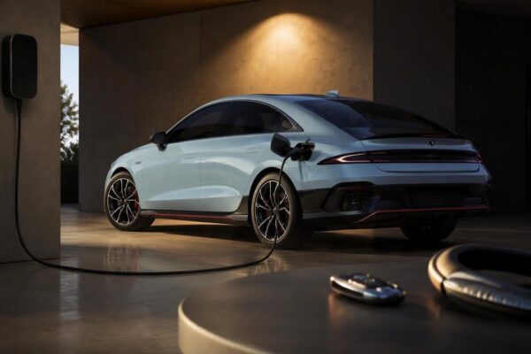 IONIQ 6 N: la nuova supersportiva elettrica di Hyundai in arrivo in Italia