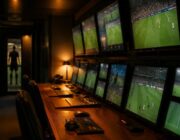 VAR nel calcio: quando interviene, margini d’errore e impatto sul ritmo
