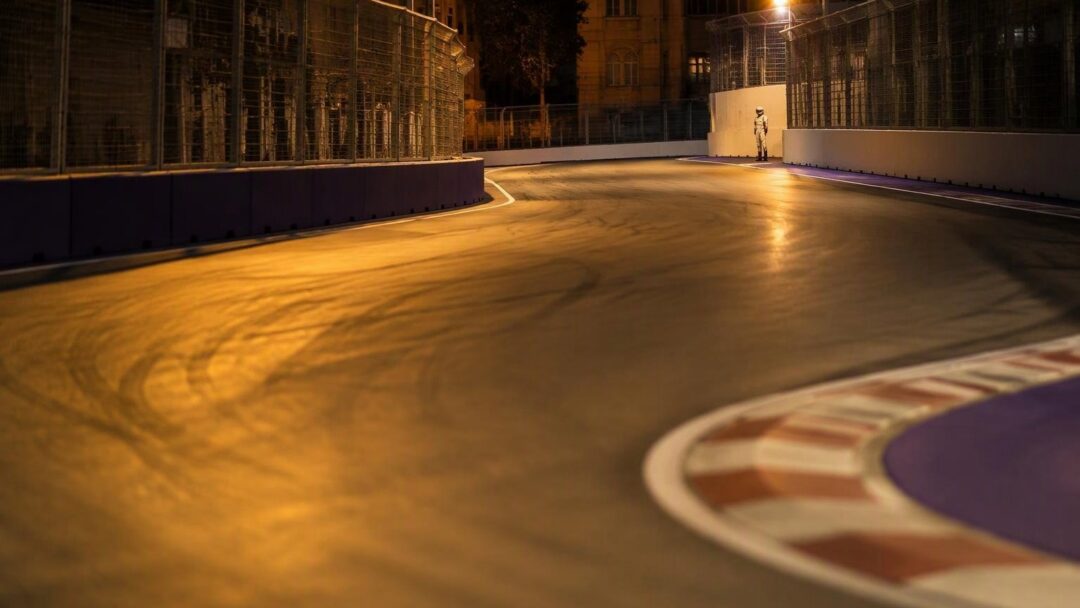 Baku 2026: pole di Russell, penali e performance di Leclerc e Hadjar