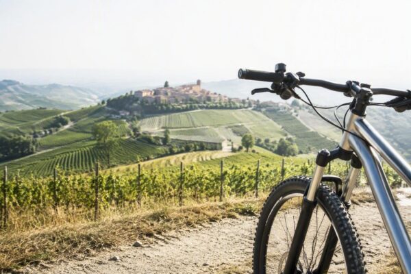 Ciclovia Bar to Bar: alla scoperta delle Langhe e del Monferrato in bicicletta