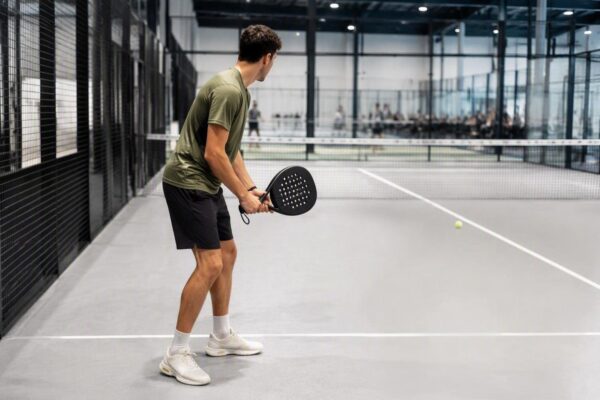 Padel: la disciplina che unisce intensità fisica e tecnica raffinata
