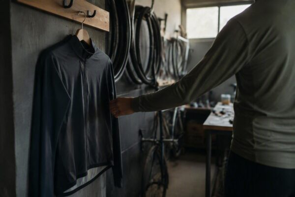 Scopri le maglie termiche da ciclismo per donne: performance e stile