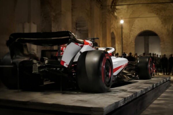 TGR Haas F1 Team a Ferrara: scopri il dietro le quinte della Formula 1