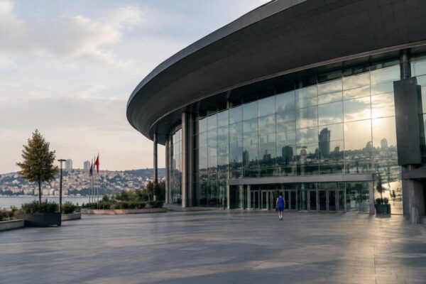 Besiktas guida la trattativa per Lonnie Walker IV verso EuroLeague