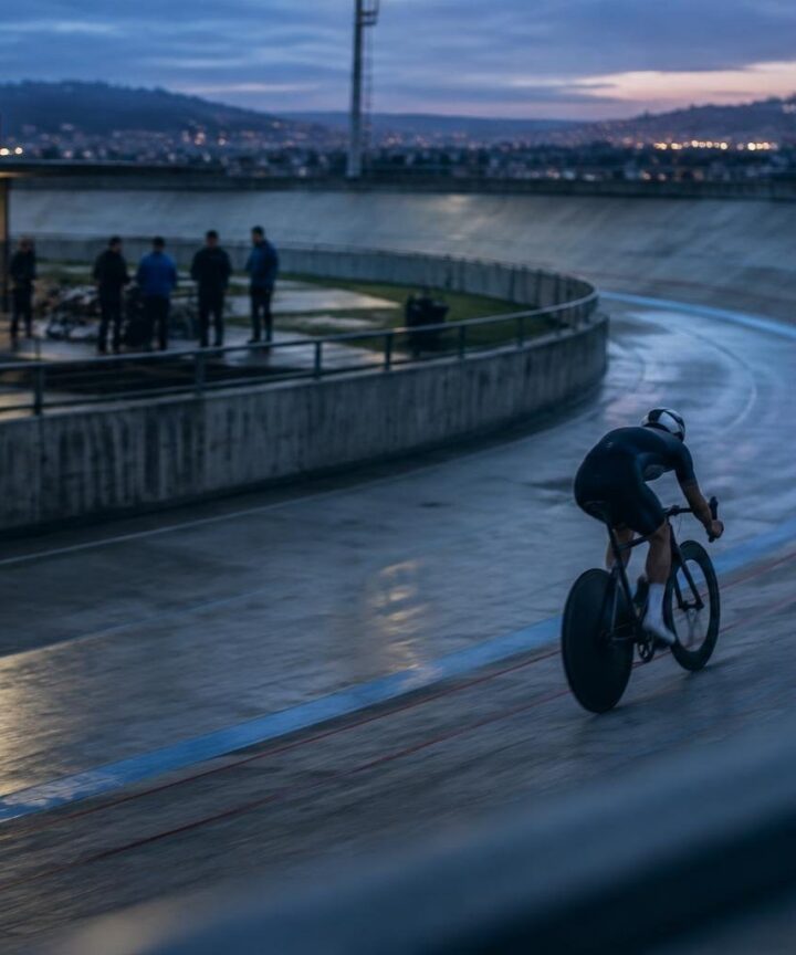 Corso di sicurezza e tecnica per allenatori giovani in ciclodromo di Lecco