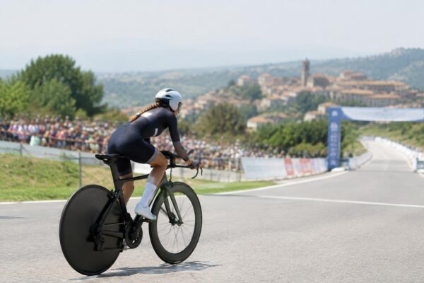 Cronometro a Piasco: Longo Borghini vince e nuovi talenti emergono