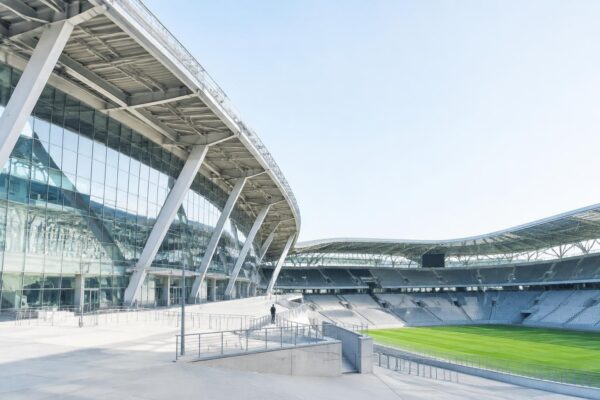Gladbach rompe il periodo negativo, Ipswich-Forest pareggia, Nice supera Brest