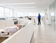 Lavoro rumoroso, video amatoriali e concerto solidale: come spiccare oggi
