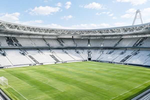 Muani e Woltemade pronti a guidare la Juventus contro Lazio