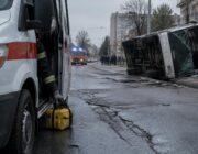 Schianto a Rosolina: pulmino esce di strada, sette feriti