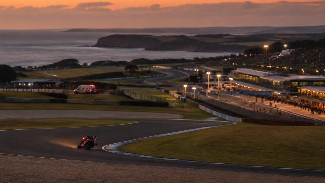 Sprint di Phillip Island: Márquez in testa, Martin sedato dal medico