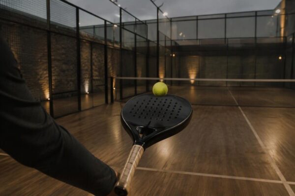 Tecniche essenziali per vibora e bandeja in padel