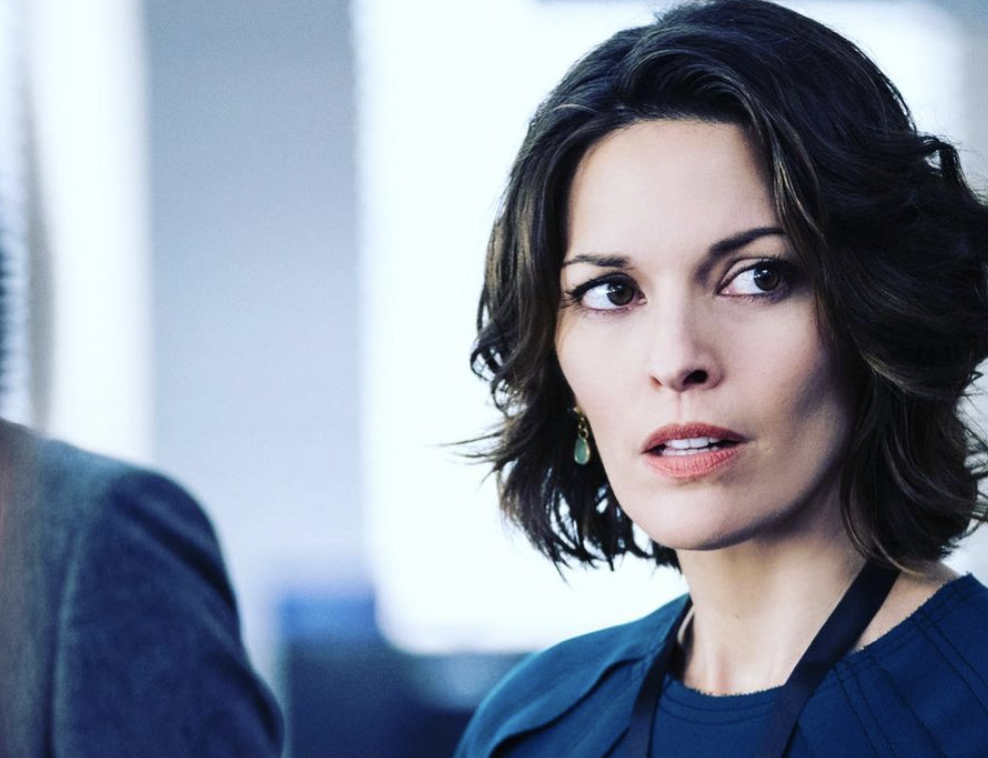Chi è Alana de la Garza? Instagram, incontri, biografia