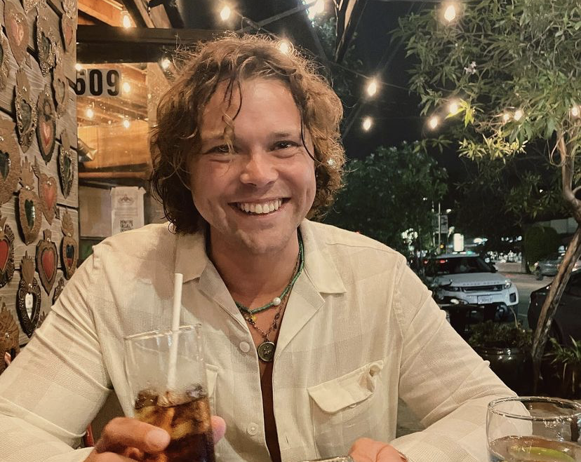 Chi è Ashton Irwin? Incontra un batterista australiano