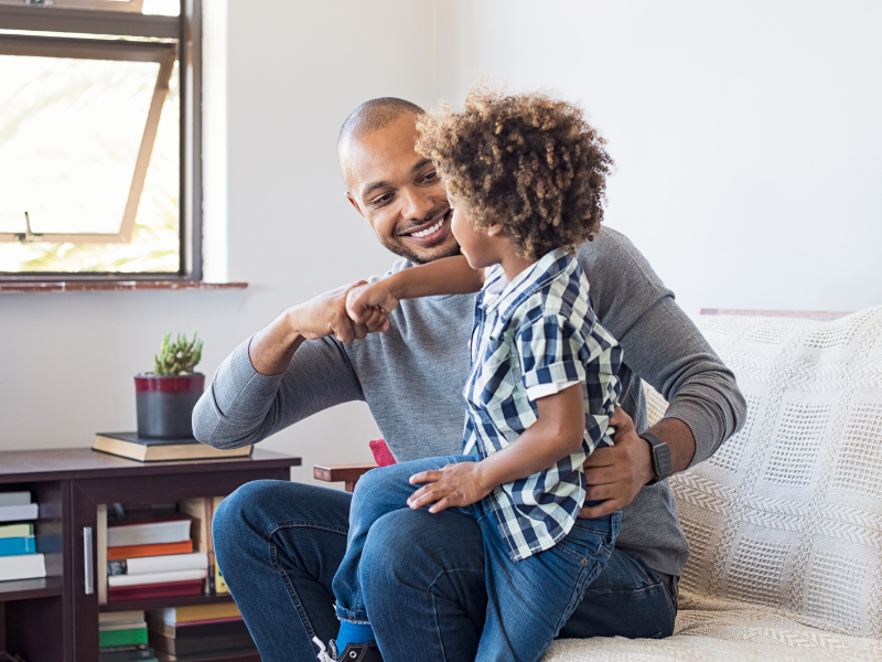 Sognare tuo zio: i significati più frequenti nei tuoi sogni di famiglia