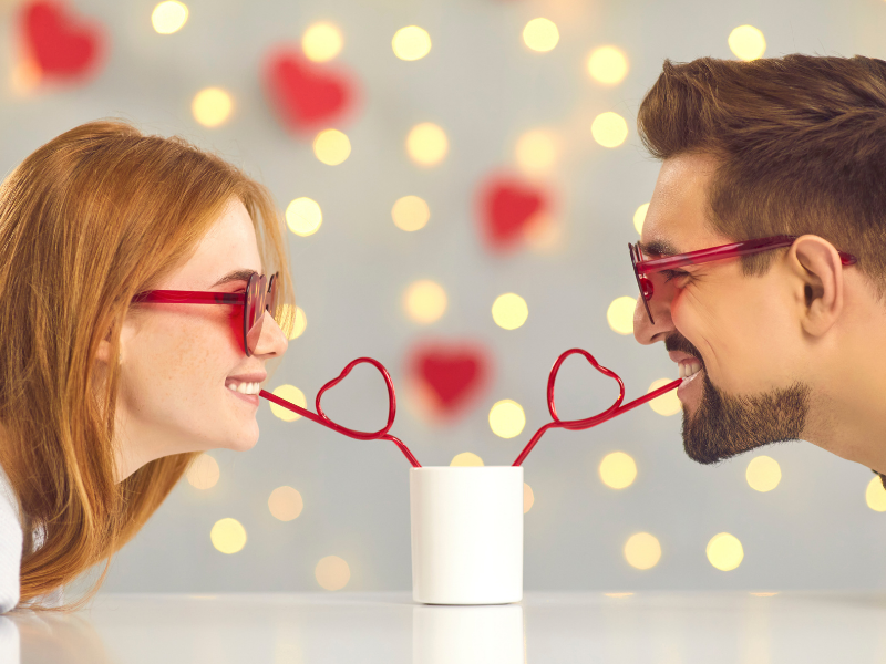 Frasi da dedicare a San Valentino: messaggi per coppie, amici…
