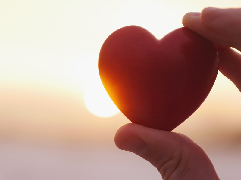 Perché non dovresti giudicare qualcuno che fa rituali d’amore