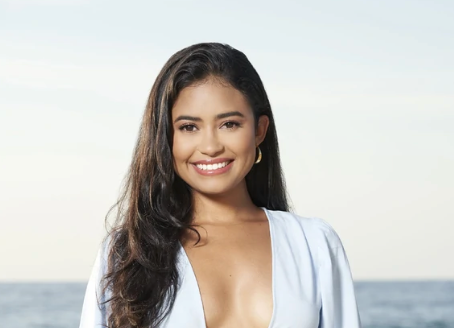 Chi è Jessenia Cruz di «Bachelor in Paradise 2021»? Instagram, incontri e biografia