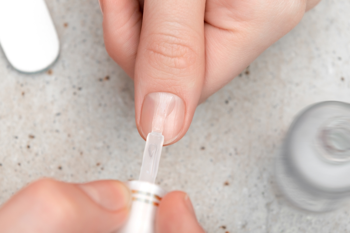 Il gel per ricostruire le unghie è fondamentale per realizzare una manicure degna di un professionista.