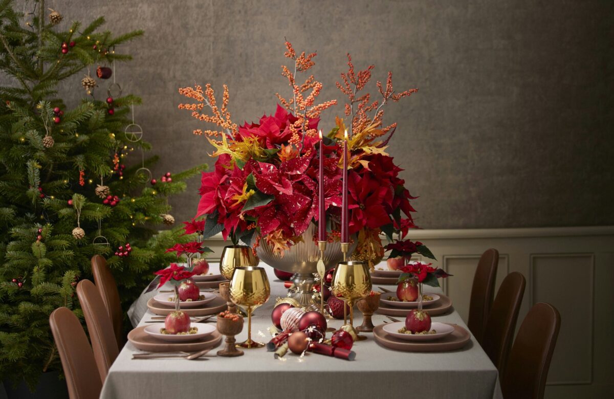 Decorare la casa per Natale con colori e profumi