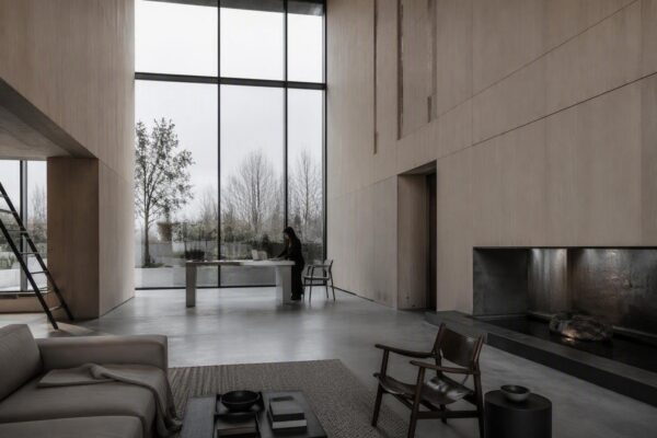 L'interior designer canadese che trasforma gli spazi in esperienze sensoriali
