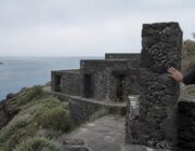 Design minimalista e natura: la dimora di Aldo Li Bianchi a Ustica