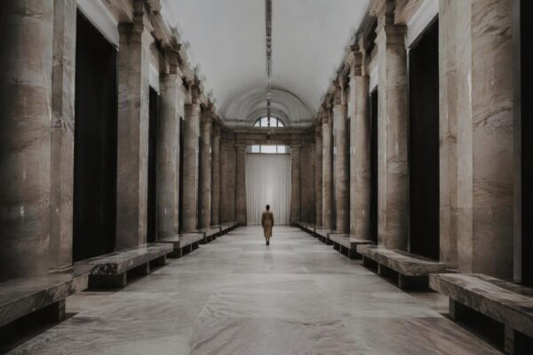 Evoluzione SS27: il nuovo volto di Armani alla fine della Fashion Week