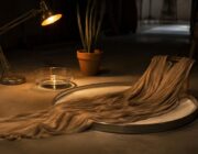 Genny primavera-estate 2027: l’oasi desertica di Milano Fashion Week