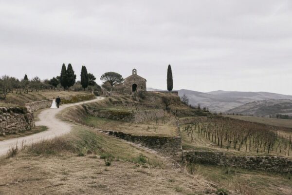 Matrimonio di Vanessa Incontrada e Rossano Laurini nella campagna toscana