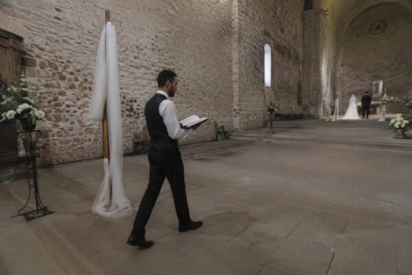 Matrimonio in Val d’Orcia: Damiano David e Dove Cameron al Palazzo Comunale