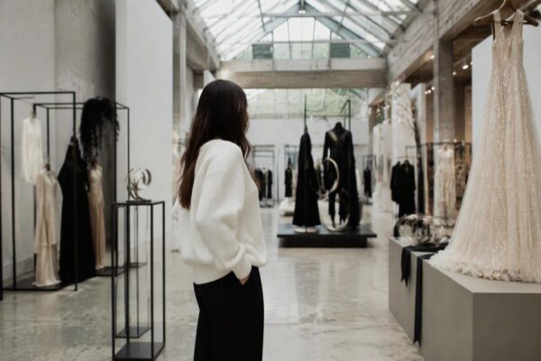 Novità moda 2026: pop-up, mostre d'arte e collezioni esclusive