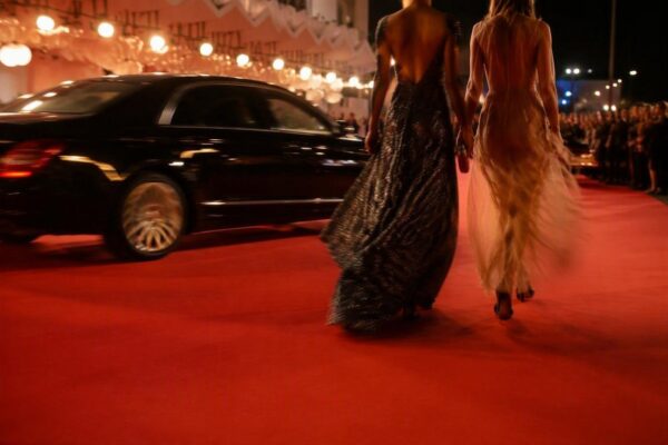 Venezia 2026: Penelope Cruz e Javier Bardem sul red carpet con look d'eccezione