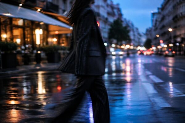 Blazer a righe: idee per outfit mattina-sera ispirate alle star