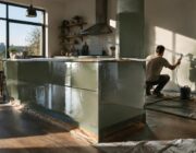 Come trasformare un mobile in laminato con vernice multisuperficie