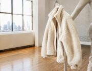 Giacca sherpa: perché è la scelta più cool al posto del blazer