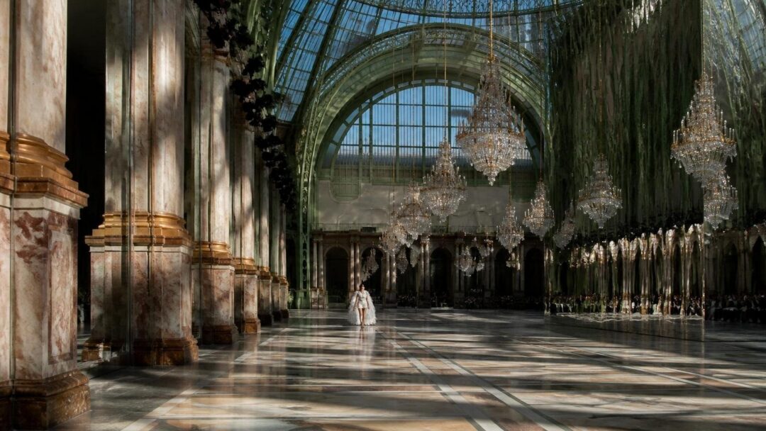 Scintille di storia e glamour nella sfilata Chanel Primavera-Estate 2027