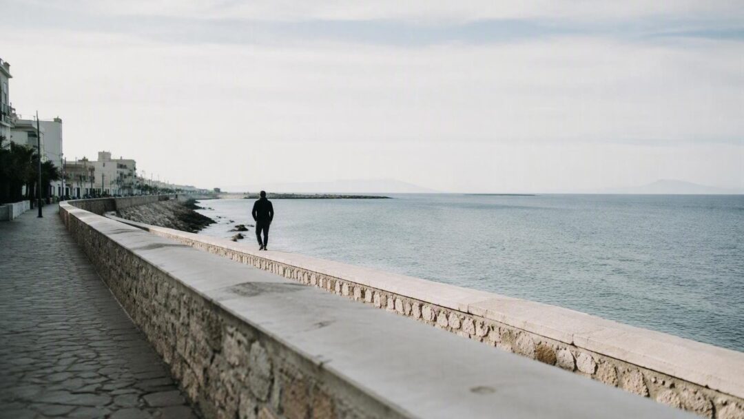 Ceuta enfrenta una crisis de identidad mientras casi la mitad de sus jóvenes planean irse