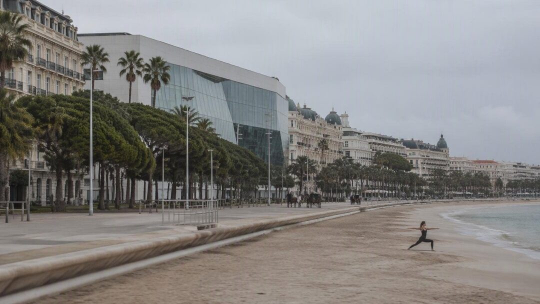 48 heures de bien-être à Lucia Cannes : entre spiruline, yoga et cause rose