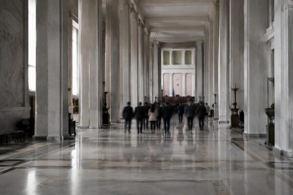Nouveaux projets SFDR : positions du Parlement, du Conseil et de la Commission
