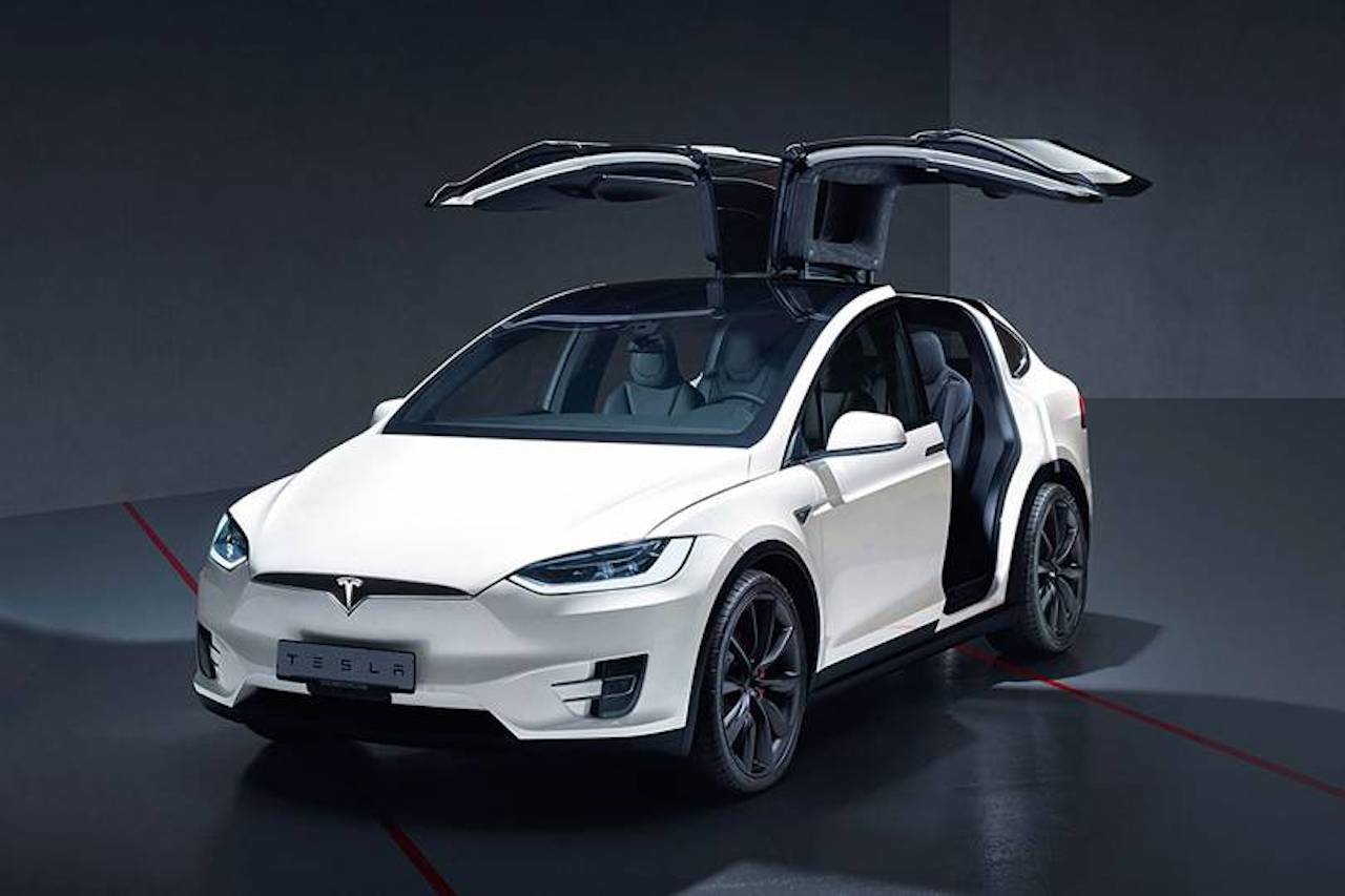 rubare tesla bluetooth