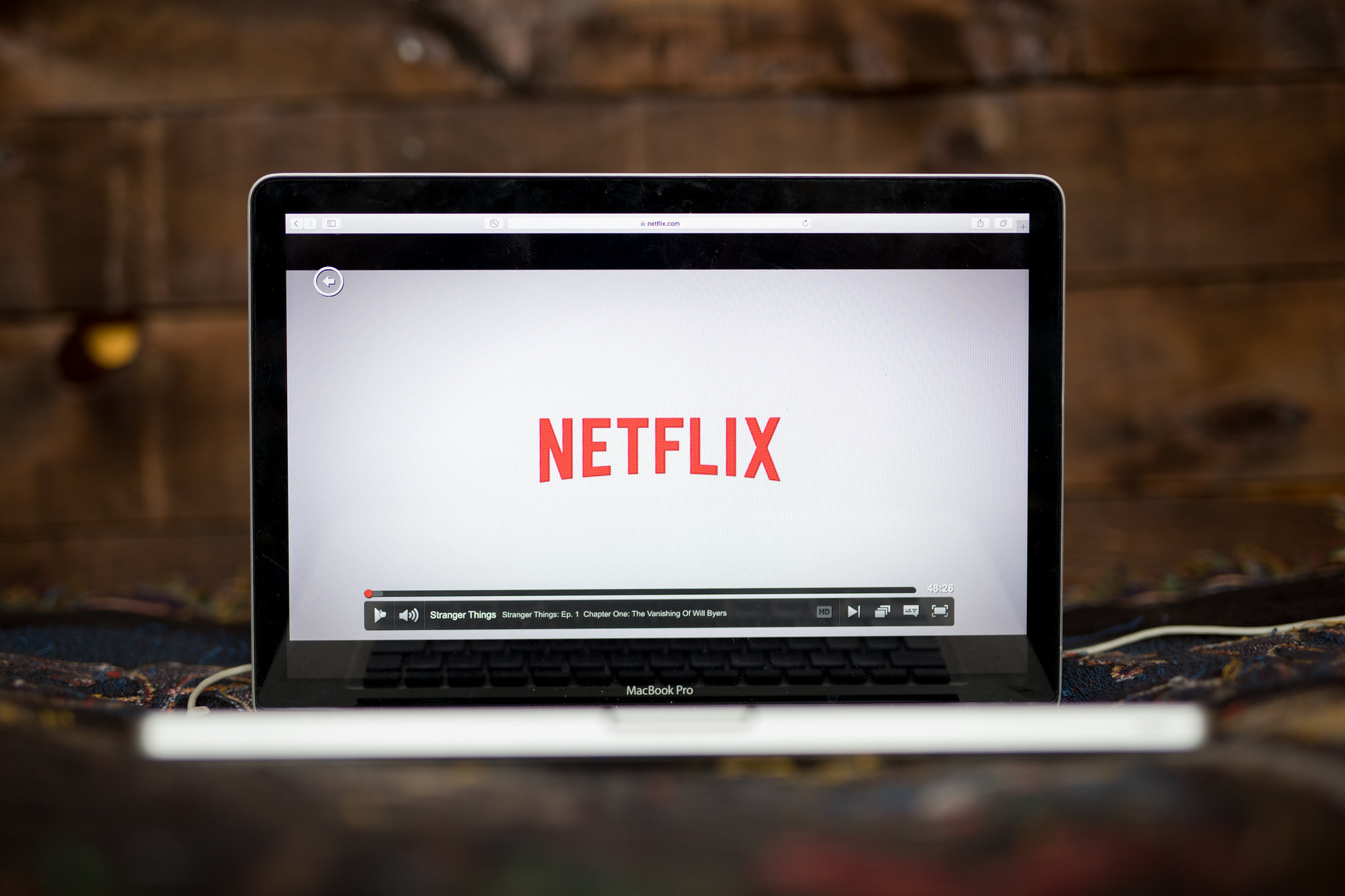 Netflix, crollo in borsa di $18 miliardi ma per gli analisti c’è speranza