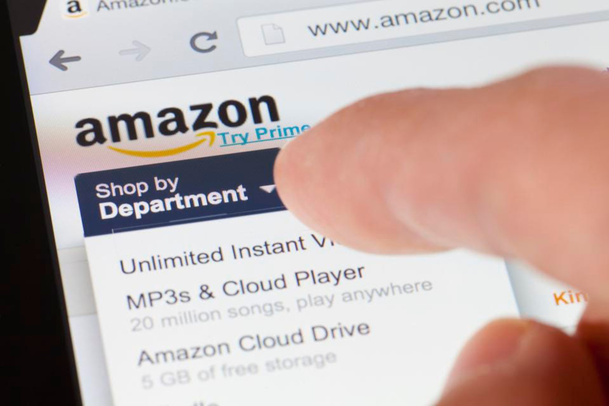 Facebook e Twitter, trovati gruppi che offrono ancora false recensioni di Amazon