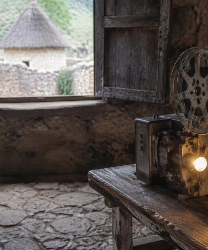 Recensione di Ancestral Visions of the Future: un cine-memoir tra esilio e identità