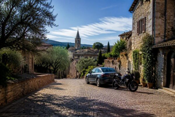 Bollo auto e moto: fine del pagamento per veicoli leggeri dal 2027