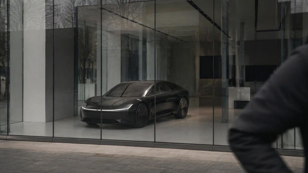 Cybercab di Tesla in mostra a Pechino e Shanghai, senza vendita